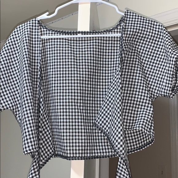 Two piece set - Picture 2 of 4